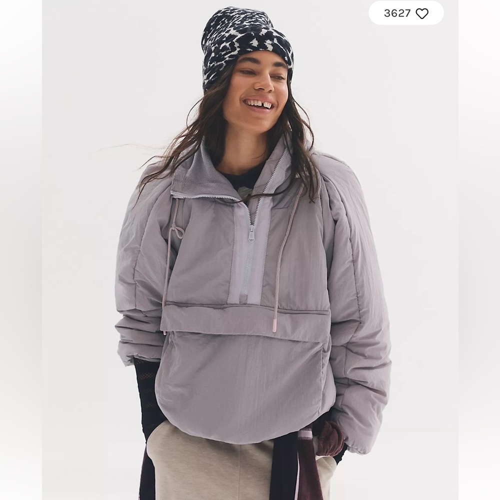 NWT In A Pillow Packable Puffer Pullover